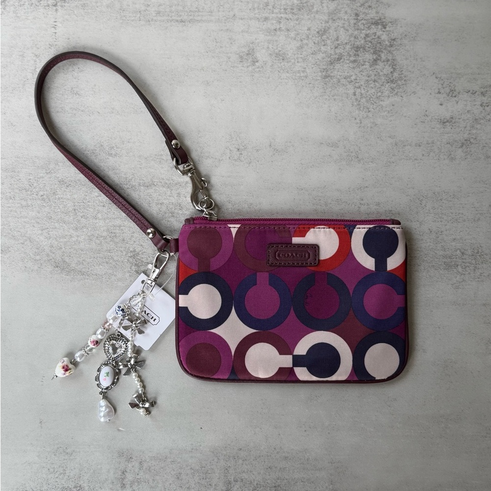 NWT Purple Optic C♡ach Wristlet 🩰˚˖𓍢 🦢✧˚.🎀༘⋆